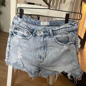 Abercrombie and Fitch high rise “the mom short” size 10